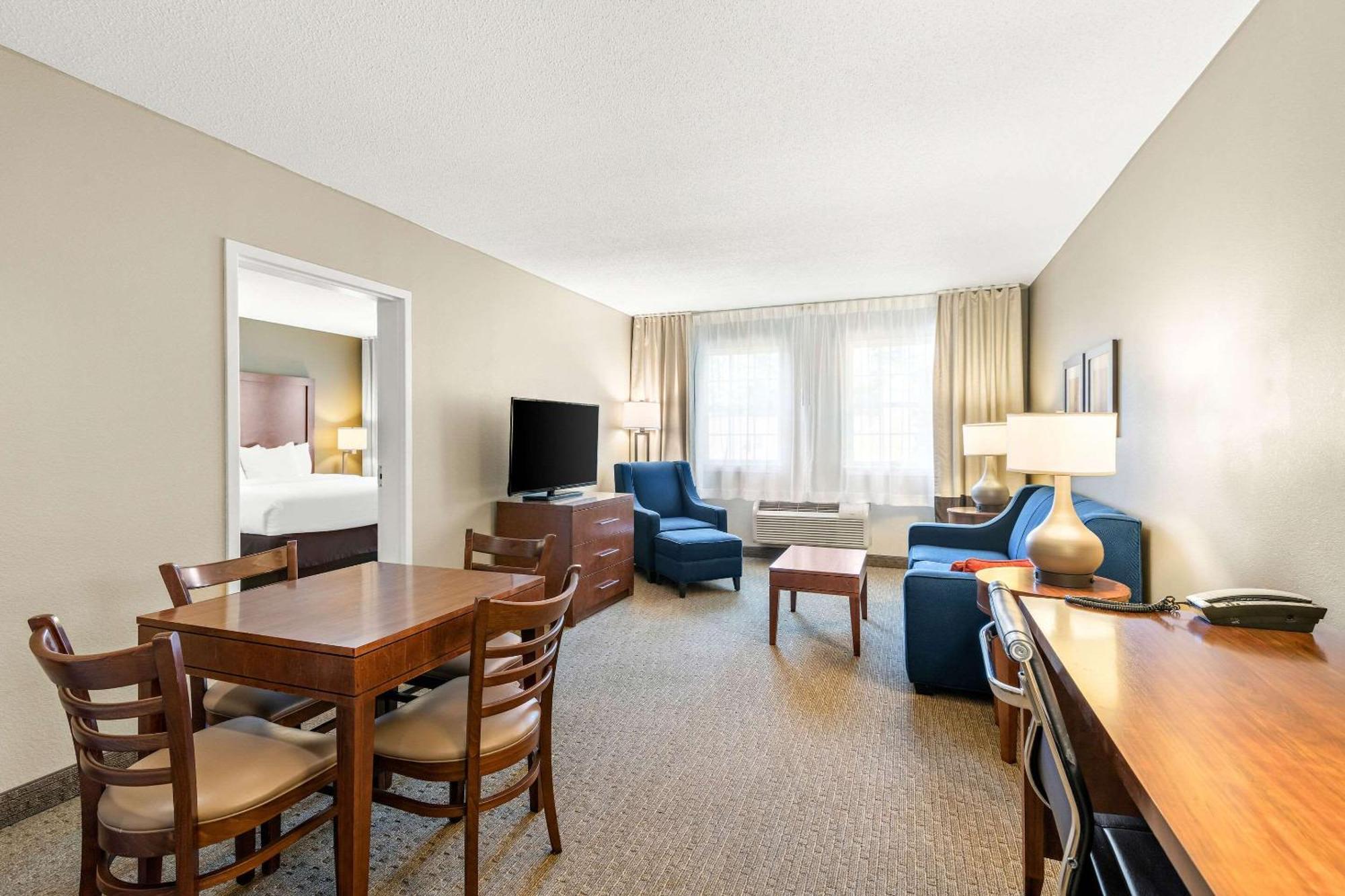 Hotel Comfort & 3*